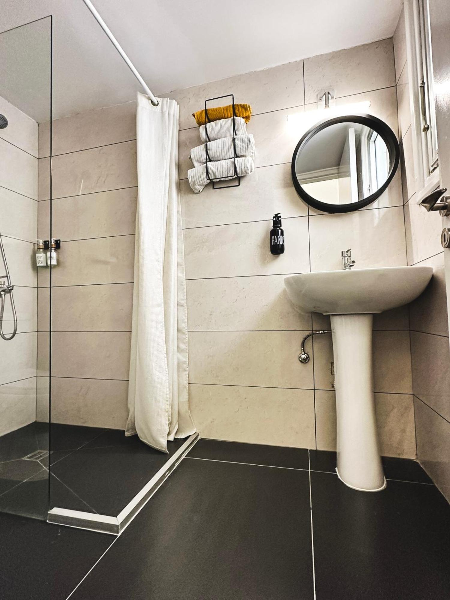 Home Away One Bedroom Apartment In Nicosia Buitenkant foto