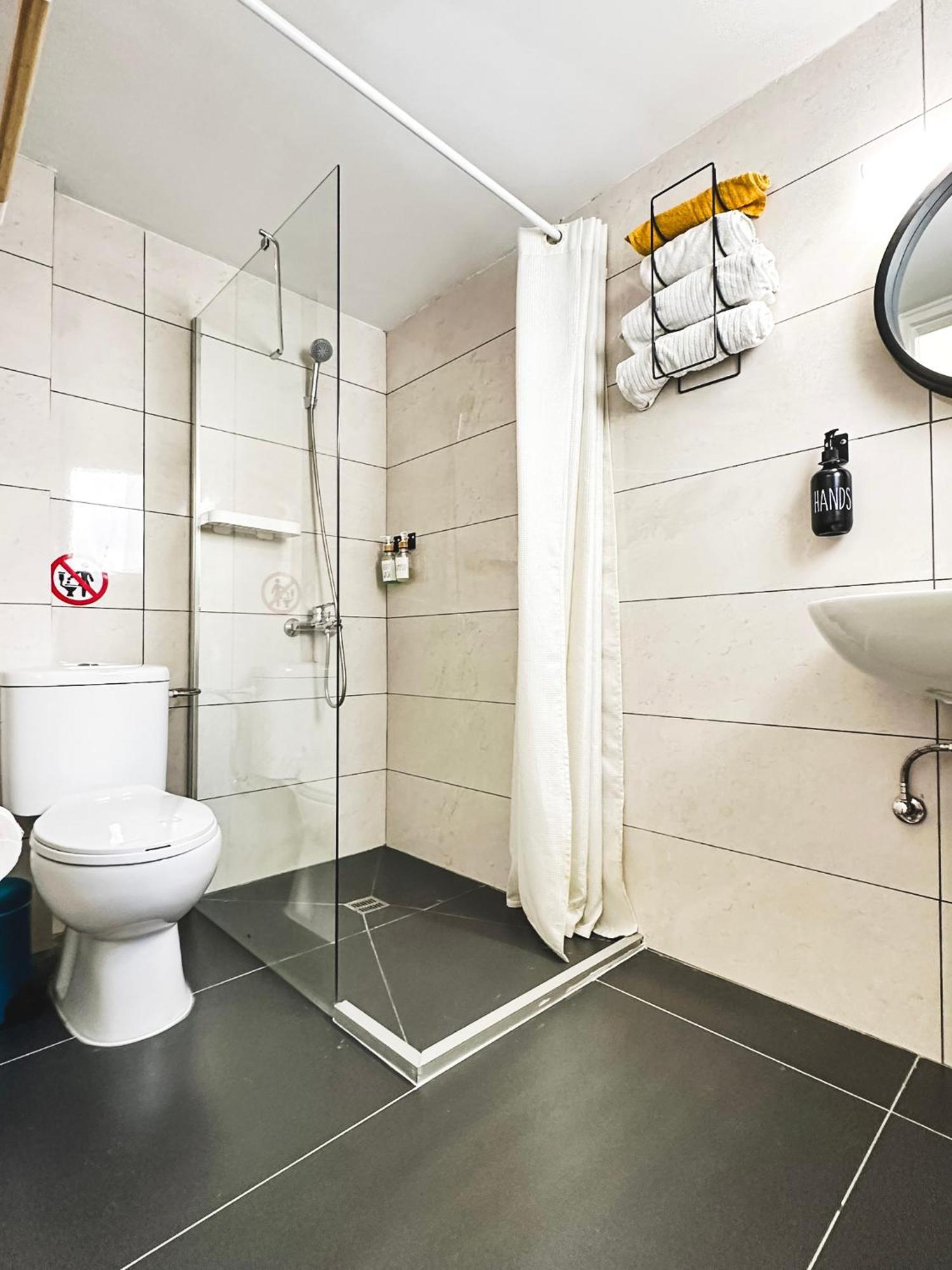 Home Away One Bedroom Apartment In Nicosia Buitenkant foto